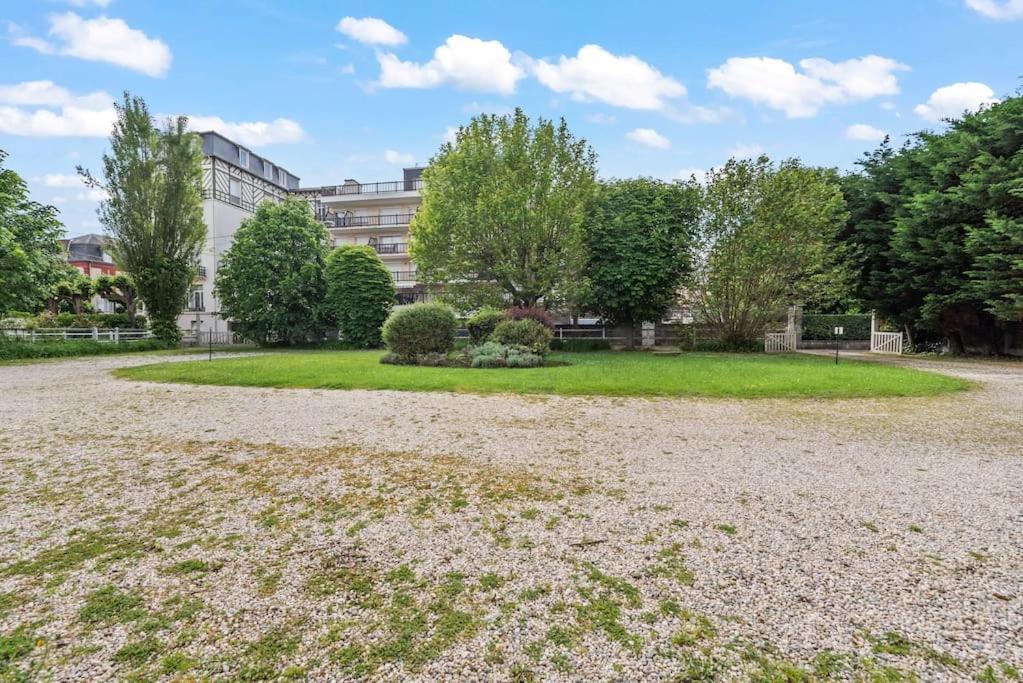 ヴィレ・シュル・メールStudio 100M De La Plage & Casinoアパートメント エクステリア 写真